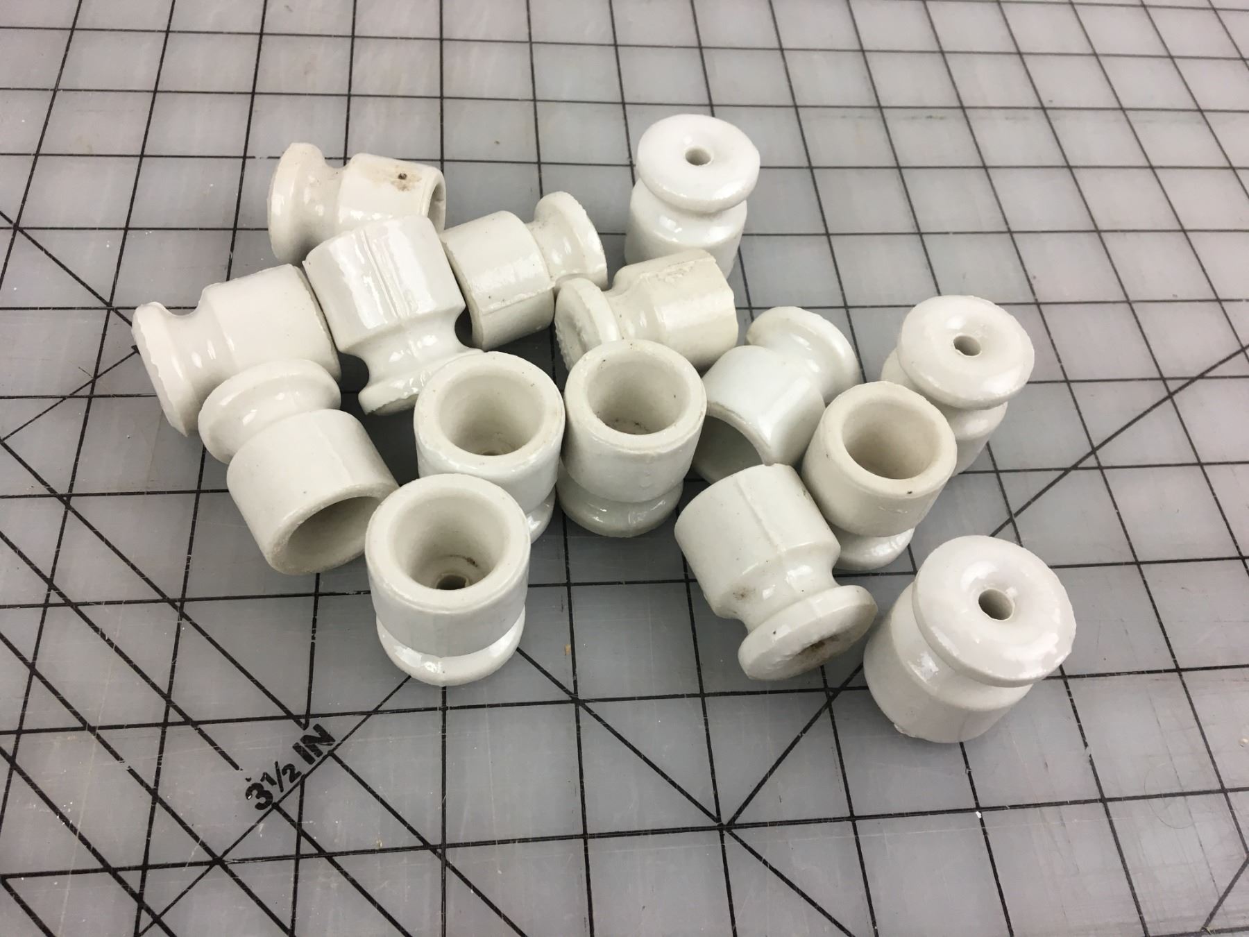 LOT OF NEW OLD STOCK KNOB AND TUBE INSULATORS Schmalz Auctions