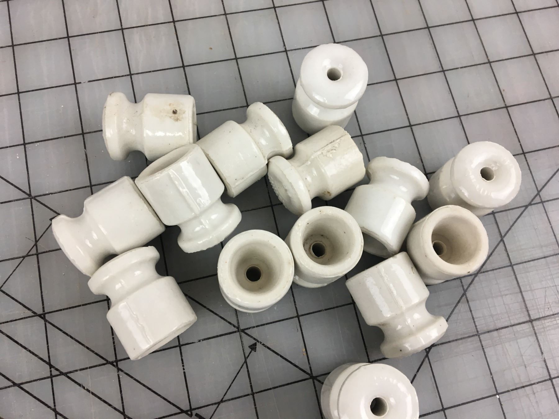 LOT OF NEW OLD STOCK KNOB AND TUBE INSULATORS
