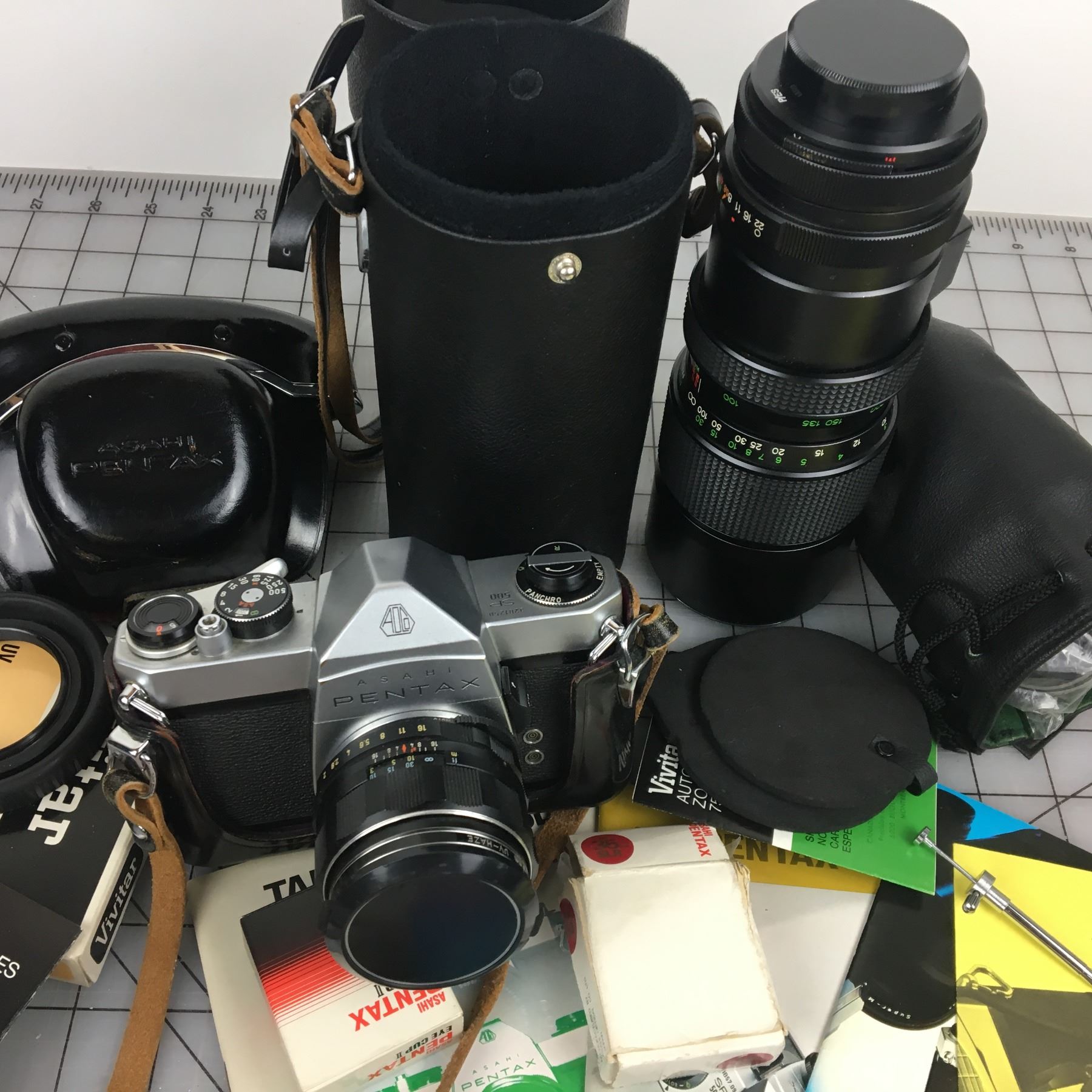 Vintage Honeywell Asahi Pentax ES II 35mm With Lense and Original Leather Case Vintage Honeywell Asahi Pentax ES II 35mm With Lense and Original Leather Case