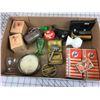 Image 4 : MISC LOT  (SAFETY RAZORS, MANTLES, EDDY MATCH BOXES)