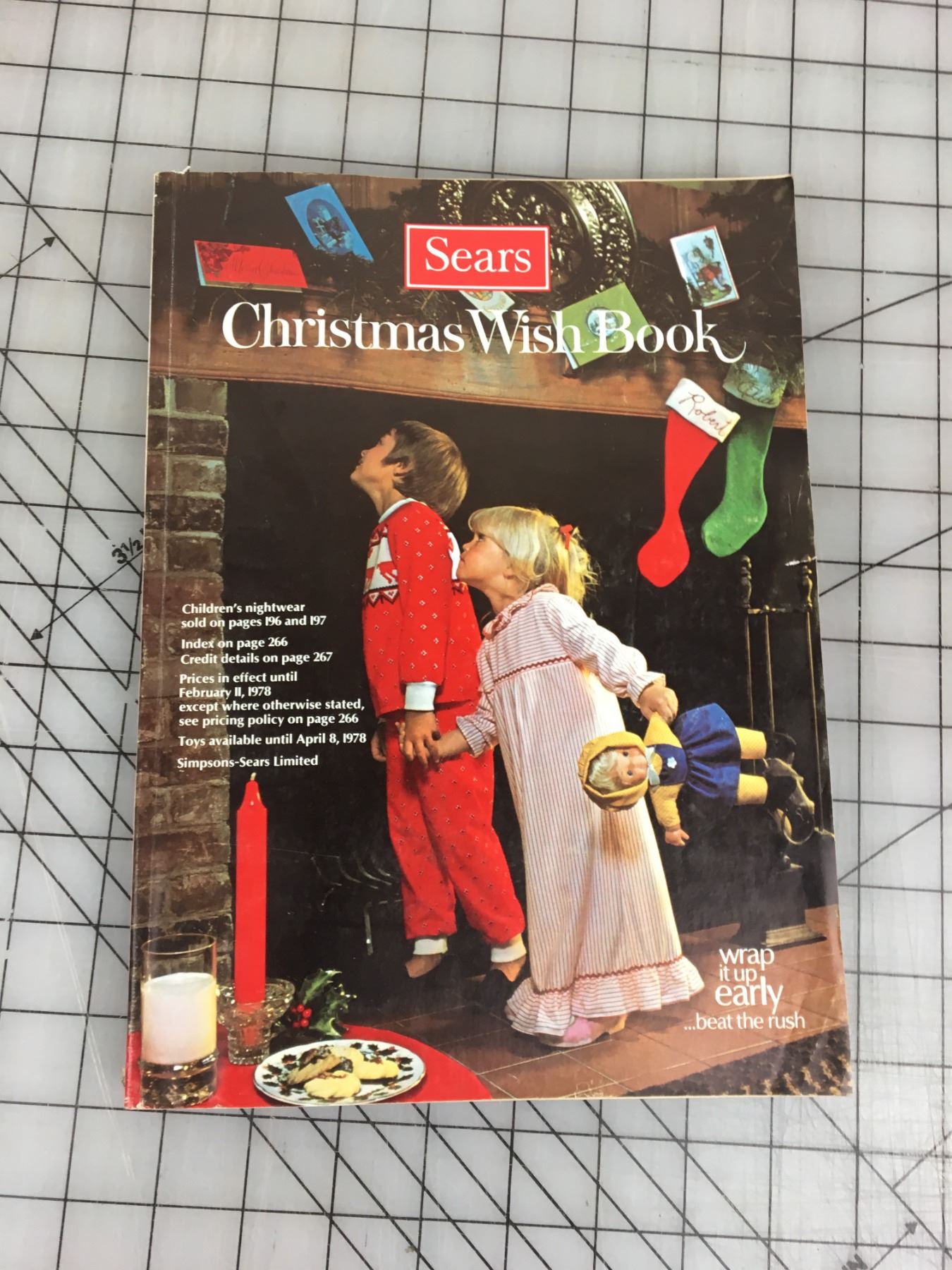 CHRISTMAS SEARS CATALOG (1977 )