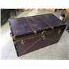 Image 1 : METAL TRUNK WITH INSERT (40 X 21 X 22 1/2)