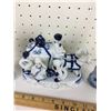 Image 3 : BLUE & WHITE’ FIGURINES
