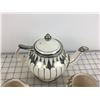Image 4 : SADLER TEA POT W,CREAM & SUGAR *#3441*