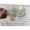 Image 2 : LOT OF 2 TEA CUPS & SAUCERS (MATCHING ROYAL STAFFORD)