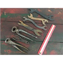 LOT OF ‘ANTIQUE’ TOOLS