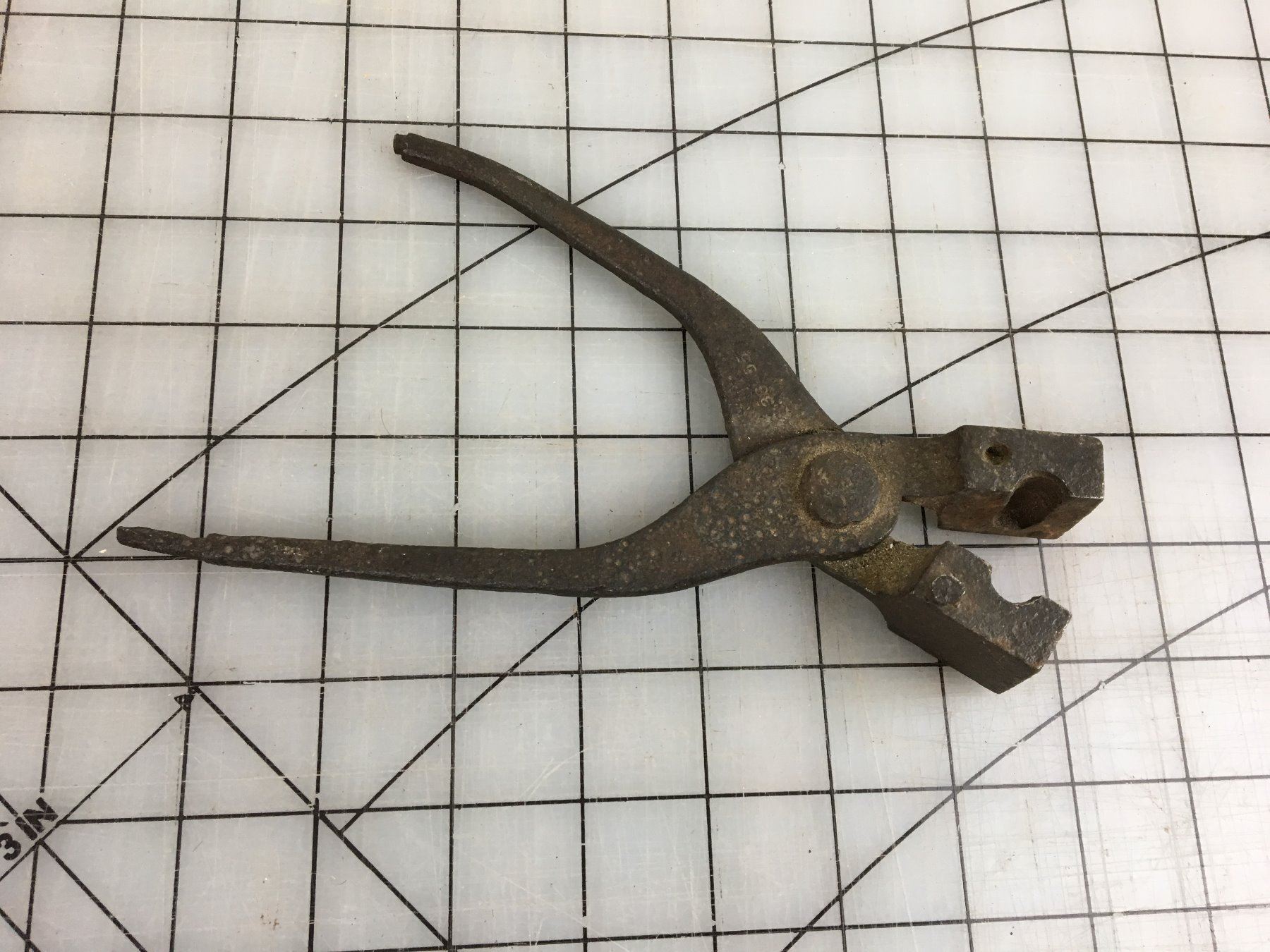 ANTIQUE’ BULLET MOLD