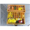 Image 1 : OLD PAL TACKLE BOX & CONTENTS *VINTAGE*