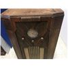 Image 3 : FLOOR RADIO (ANTIQUE)