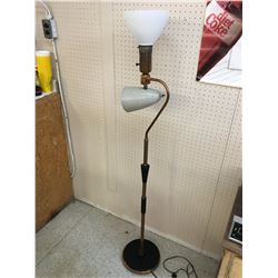 FLOOR LAMP *WORKING* (RETRO)