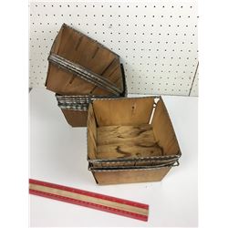 LOT OF 16 ‘VINTAGE’ BERRY BASKET CONTAINERS
