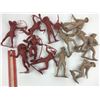 Image 7 : LOT OF COWBOYS & INDIANS 6” PLASTIC TOYS (1960S LOUIS MARX & CO)