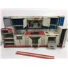 Image 1 : TIN TOY KITCHEN (VINTAGE)