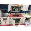 Image 3 : TIN TOY KITCHEN (VINTAGE)