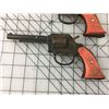 Image 3 : PAIR OF KILGORE BUC-A-ROO CAP GUNS *VINTAGE*