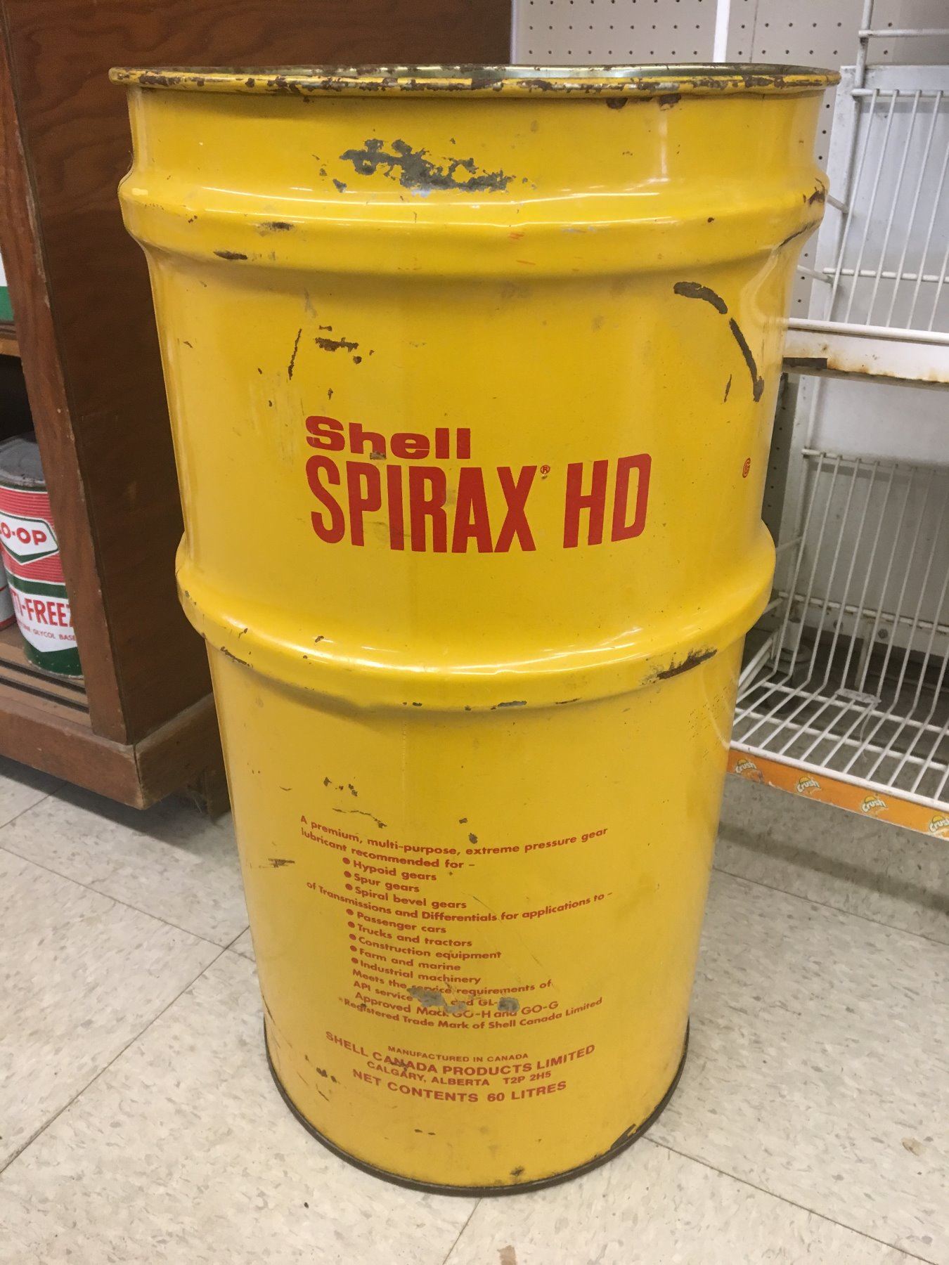 60 LITRE SHELL OIL BARREL CAN (STANDS 27”)