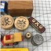 Image 5 : MISC LOT *POKER CHIPS, SHOE SIZER, TINS, INDIAN THERMOMETER *