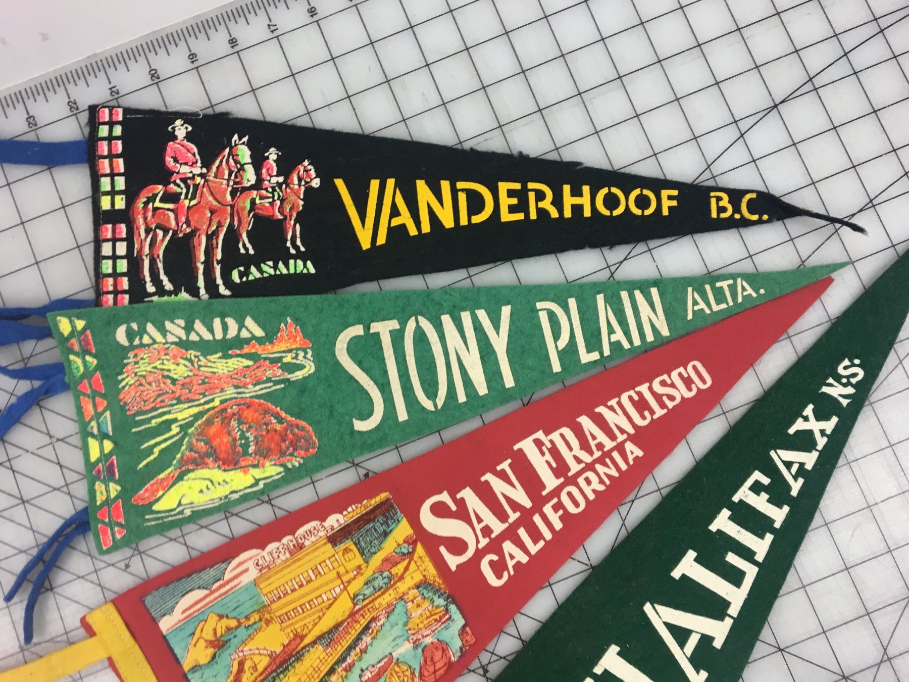 LOT OF ‘VINTAGE’ PENNANTS Schmalz Auctions