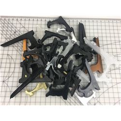 LARGE LOT OF PLATE & TRAY DISPLAY STANDS