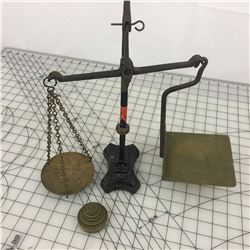 GURNEY POSTAL SCALE W/WEIGHTS ‘ANTIQUE’ (CANADA POST BRASS & CAST)