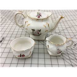 PRINCE KINGSTON, ENGLAND TEA POT WITH CREAM AND SUGAR