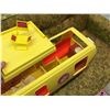 Image 4 : VINTAGE 3 FEET LONG BARBIE STAR TRAVELER MOTORHOME WITH BOX