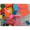 Image 4 : LOT OF VINTAGE BARBIE ACCESSORIES * POOL, CAMPING, PATIO AND MORE *