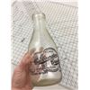 Image 6 : SASKATCHEWAN CO-OPERATIVE CREAMERY ONE QUART ADVERTISING MILK BOTTLE