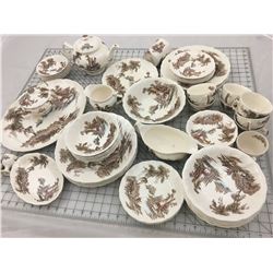 LARGE LOT OLD MILL DINERWARE JOHNSON BROTHERS ENGLAND (SOME CHIPS)