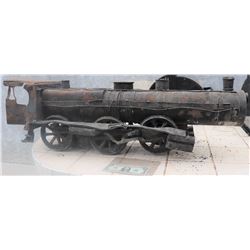 MINIATURE ANTIQUE TRAIN LOCOMOTICE WITH ALL LEAD RUNNING GEAR