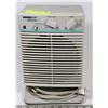 Image 1 : HOLMES OSCILLATING AIR HEATER & FAN