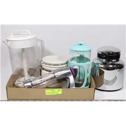 FLAT WITH 2 FRENCH COFFEE PRESSES, THERMOS COFFEE