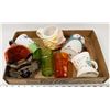 Image 1 : TRAY FILLED WITH VARIOUS COLLECTABLE MUGS & GLASS
