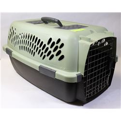 PETMATE PET TAXI MEDIUM, 23 X 13 X 12