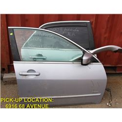 2003 HONDA REAR & FRONT PASSANGER DOORS & SPOILER