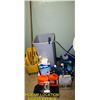 Image 1 : GARAGE CREEPER WITH GARBAGE CAN & CONTENTS