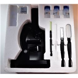 17)  VIVITAR MICROSCOPE SET