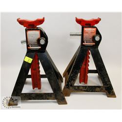 TWO MOTOMASTER 3 TONNE AXLE STANDS