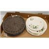 Image 1 : LOT OF ASSORTED DINNERWARE