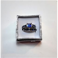 6)  BLUE & WHITE SAPPHIRE CZ 2 PCE
