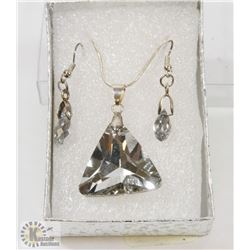 SWAROVSKI CRYSTAL NECKLACE AND EARRING SET