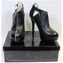 PAIR OF LADY LUXE, YASMINE BLACK LEATHER