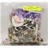 Image 1 : OVER 1KG BAG OF UNSORTED JEWELRY, ESTATE