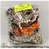 Image 1 : OVER 1KG BAG OF UNSORTED JEWELRY, ESTATE