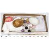 Image 1 : BOX OF GRANITE EGGS & ROCK SPHERES INCL.