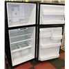 Image 2 : GE STAINLESS STEEL FRIDGE.