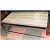 Image 1 : SHOWHOME WOOD GRAIN STYLE COFFEE TABLE