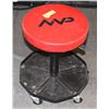 Image 1 : MVP SHOP STOOL