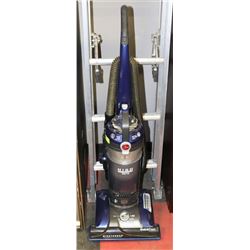 HOOVER UPRIGHT VACUUM CLEANER, HIGH PERFORMANCE