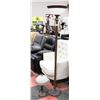 Image 1 : MATCHING SET OF FLOOR AND TABLE LAMPS